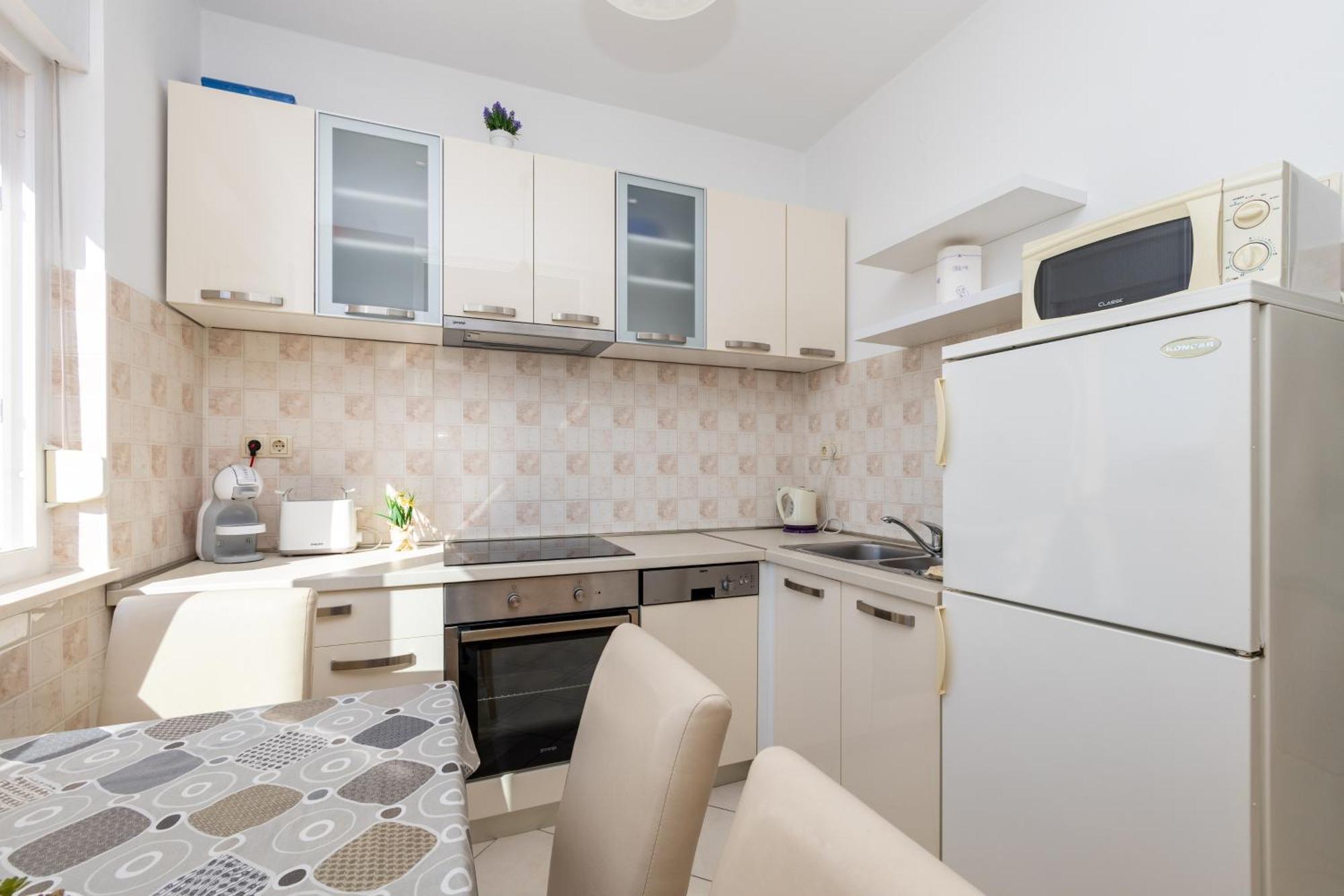 Apartments By The Sea Duce, Omis - 946 Szoba fotó